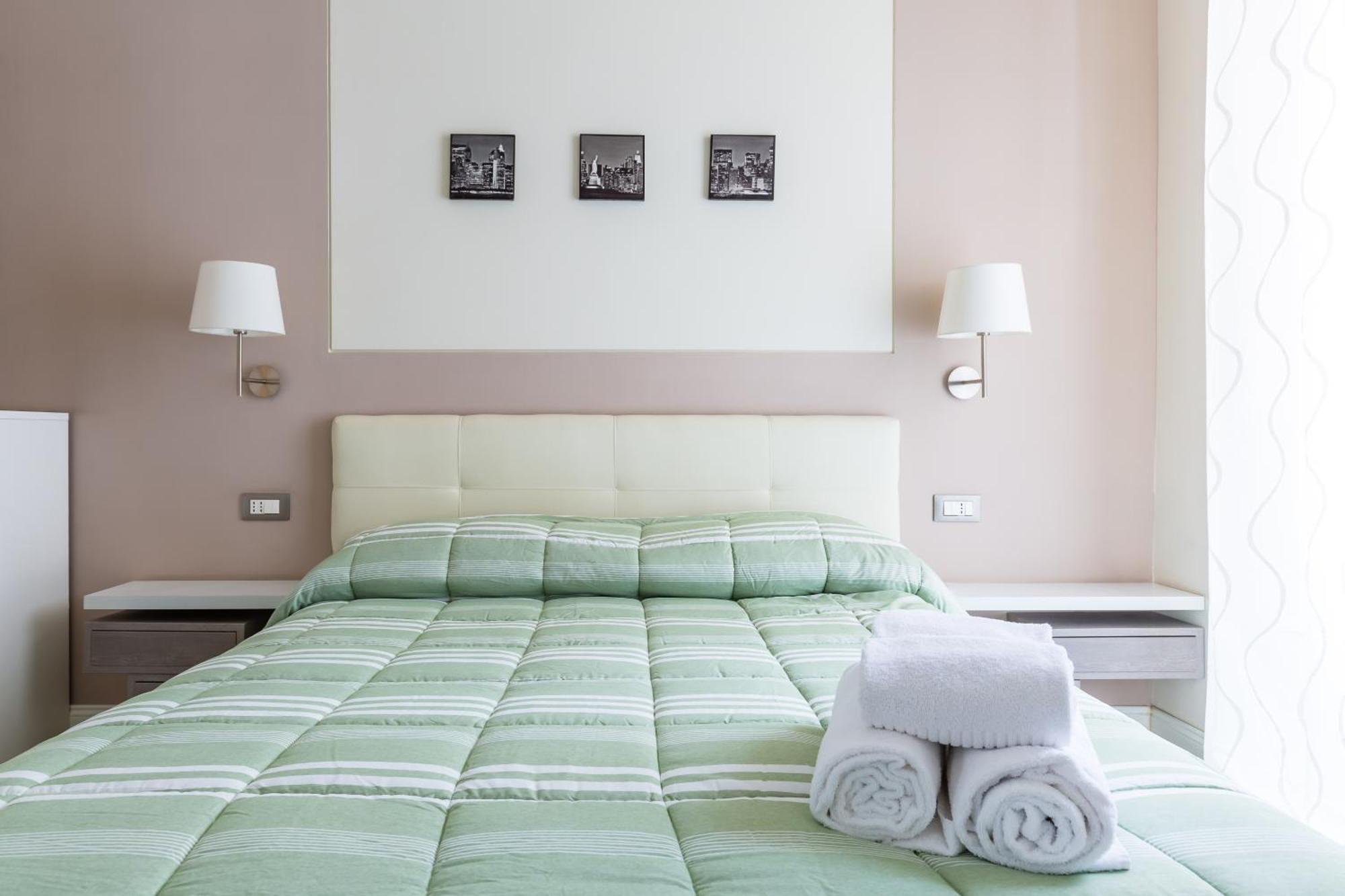 Napoli Heartbeat By Napoliapartments Exterior foto